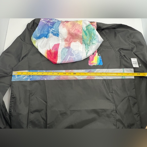 Walt Disney World Windbreaker Rain Jacket Watercolor Art Castle M NEW W TAGS - Picture 10 of 10